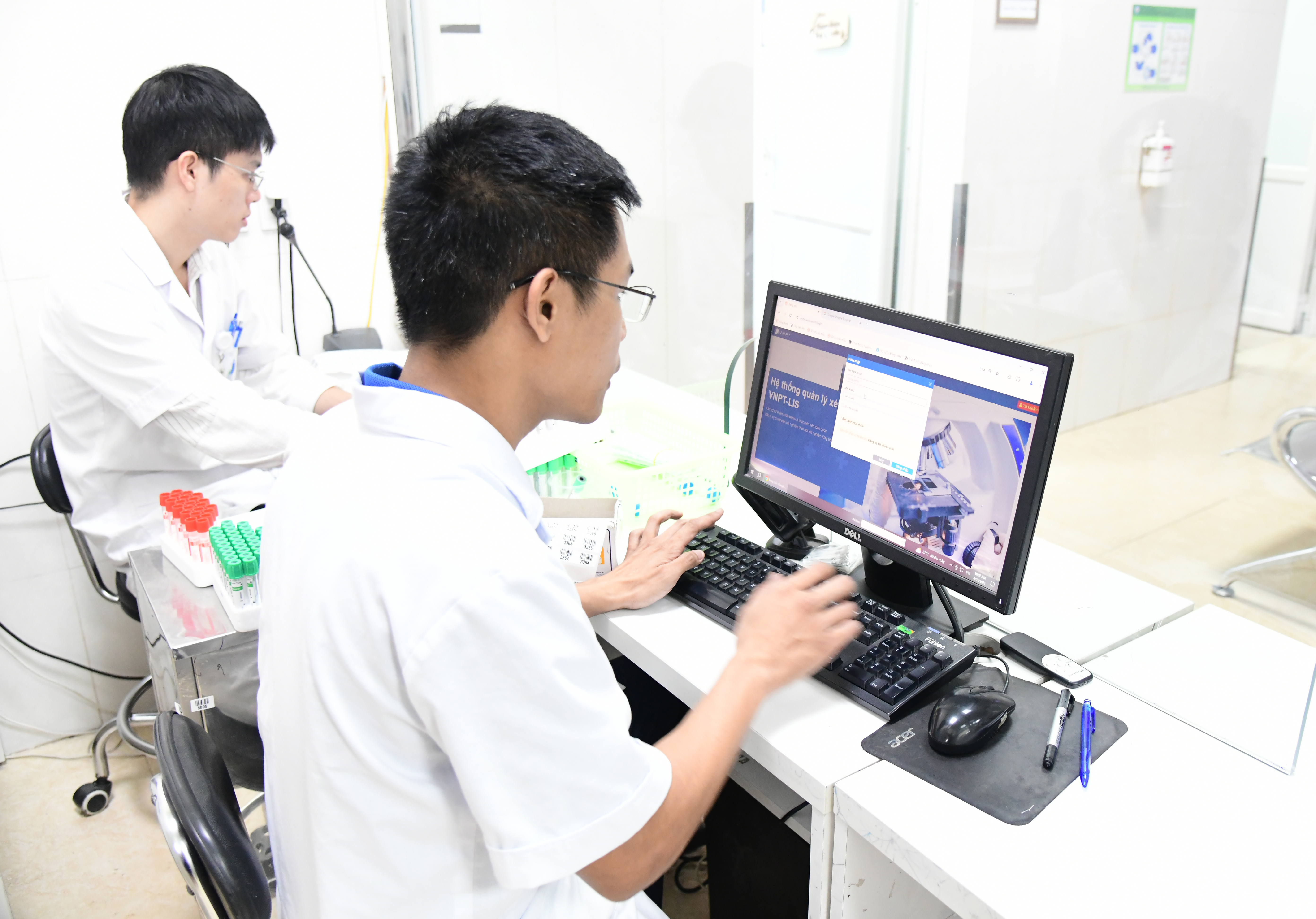 Đến thăm bệnh viện số hoá ở Hà Nội