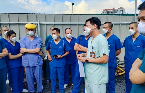 Đoàn y bác sĩ tình nguyện của Bệnh viện Bưu điện tham gia chống dịch tại TP HCM