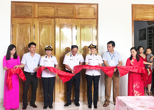 Vùng 1 Hải Quân và VNPT trao nhà tình nghĩa cho CCB có hoàn cảnh khó khăn tại Nghệ An