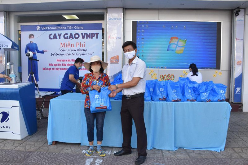 VNPT đồng hành cùng chương trình "Tấm lòng mùa dịch, sản sẻ yêu thương"