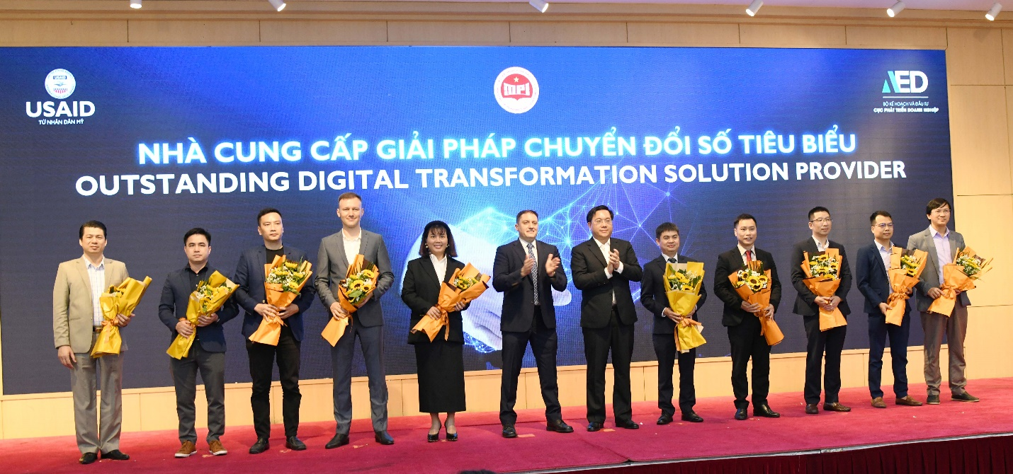 VNPT honored as outstanding digital transformation solution provider