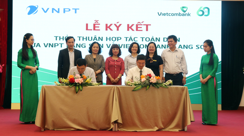 VNPT and Vietcombank sign a comprehensive cooperation agreement