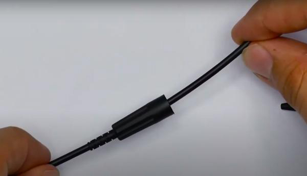 Đưa lắp vặn của đầu nối quang và dây cáp quang trước