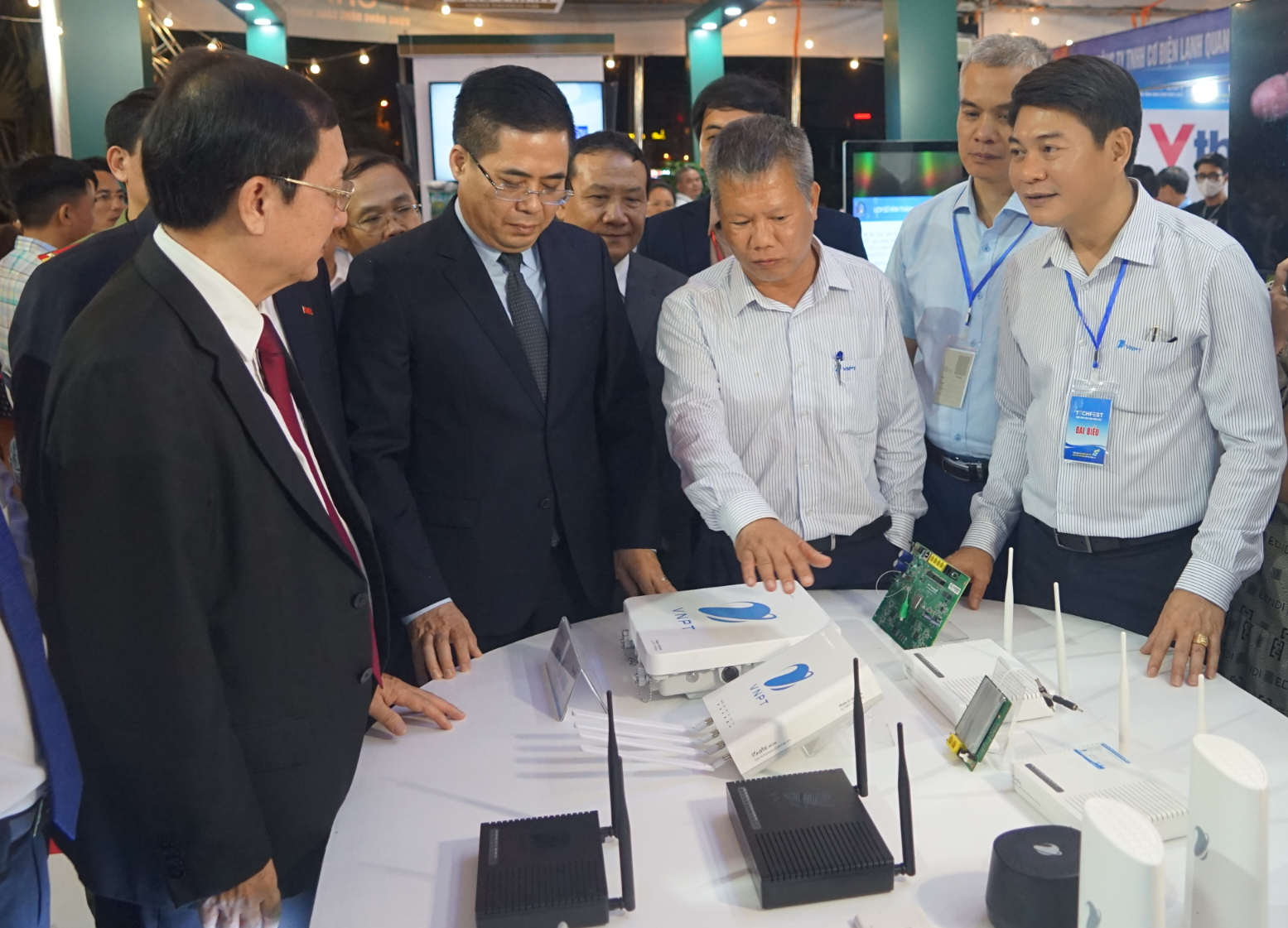 VNPT accompanies Techfest in the Red River Delta 2023