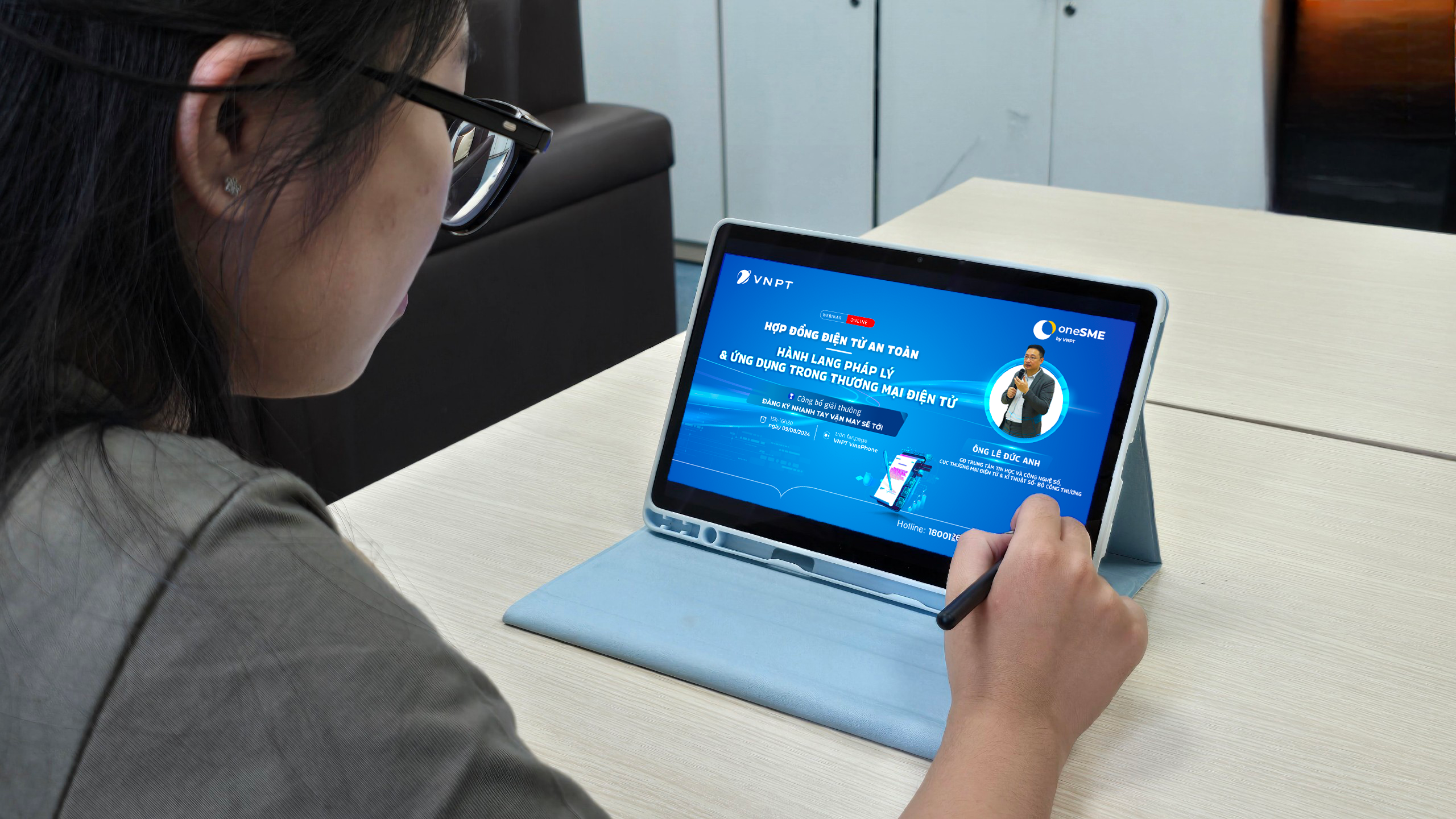 Livestream chia sẻ “Hợp đồng điện tử an toàn- hành lang pháp lý và ứng dụng trong thương mại điện tử” - ngày 09/8/2024