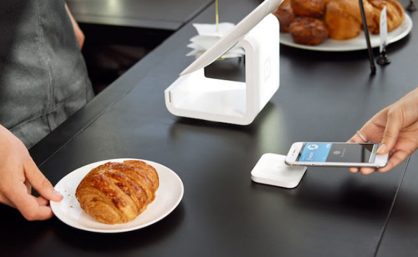 Mobile money cho phép thanh toán không dùng tiền mặt phù hợp cho các hóa đơn giá trị thấp