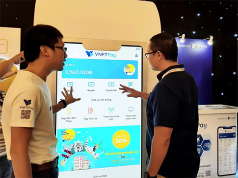 Thuê bao VinaPhone có thể nạp/rút/chuyển khoản tiền ngay trên ví điện tử VNPT Pay Thuê bao VinaPhone có thể nạp/rút/chuyển khoản tiền ngay trên ví điện tử VNPT Pay