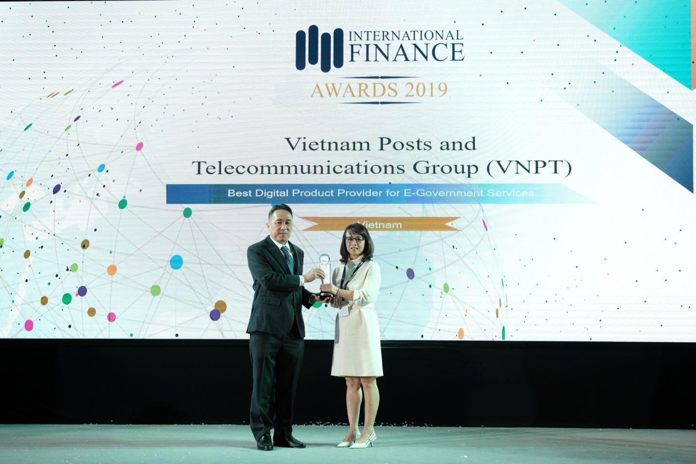 VNPT vinh dự nhận giải thưởng lĩnh vực số tại IFM 2019