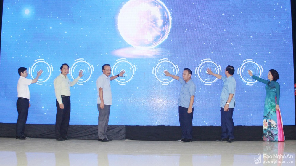 Hệ thống phản ánh tương tác trực tuyến giữa người dân và chính quyền huyện Thanh Chương