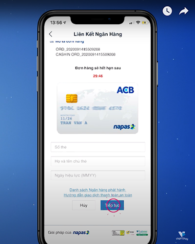 Điền thông tin thẻ rồi nhấn Tiếp tục
