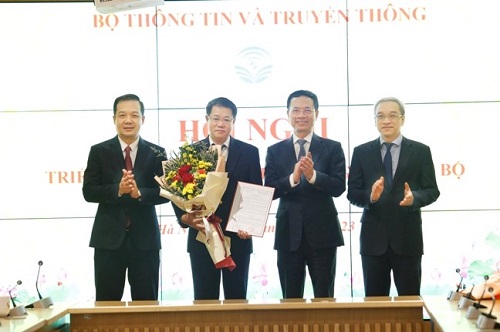 Tổng giám đốc VinaPhone làm thành viên Hội đồng thành viên VNPost