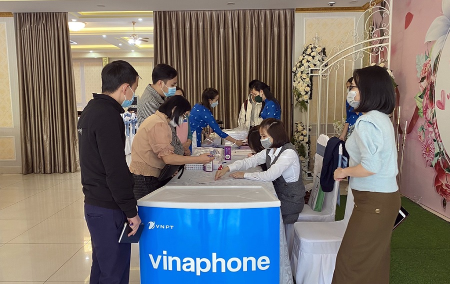 VNPT hướng dẫn sử dụng Ứng dụng Du lịch thông minh cho doanh nghiệp tại Lào Cai