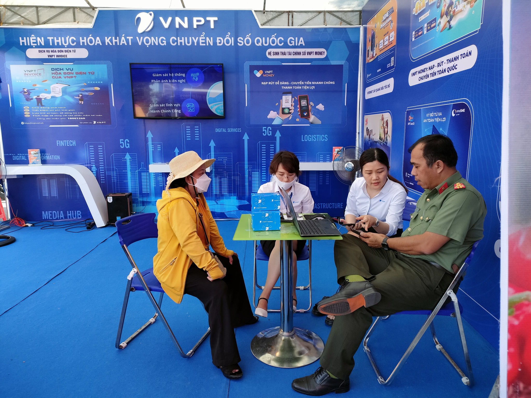 VNPT participates in Tuy Hoa city’s digital transformation festival