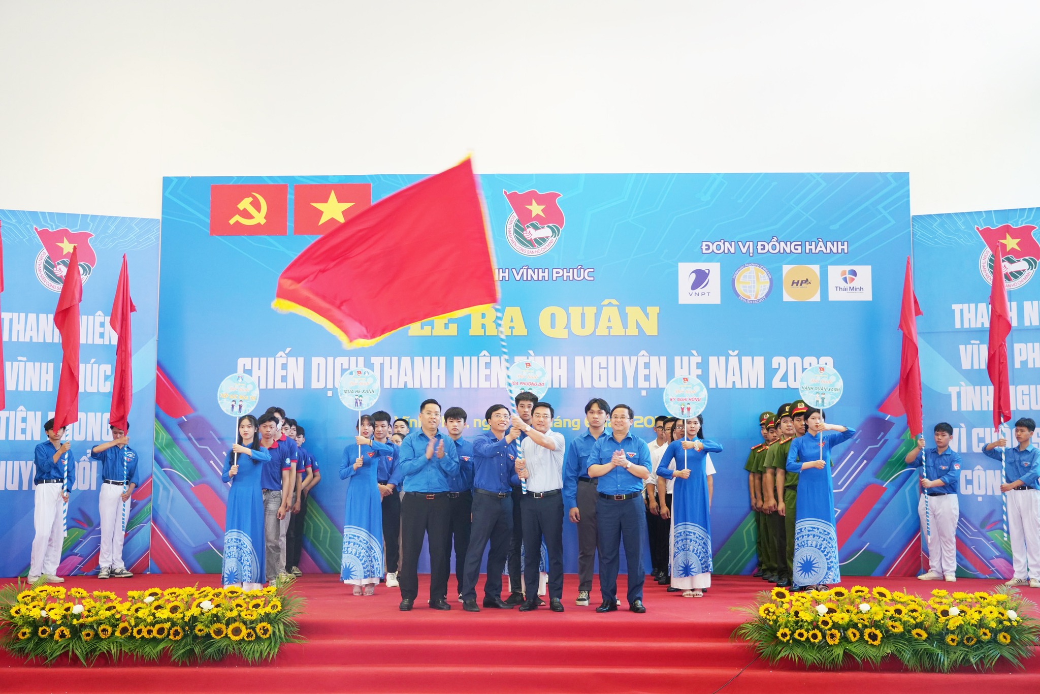 VNPT joins hands to promote digital transformation in Vinh Phuc