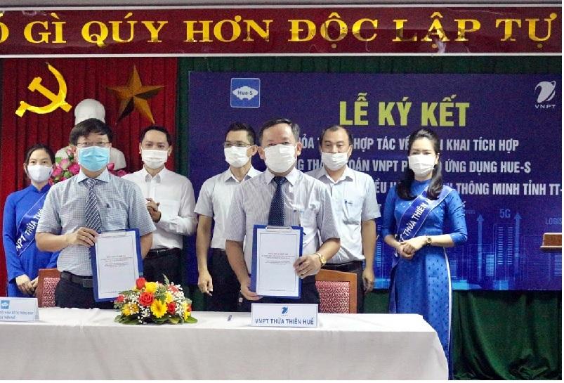 Ký kết thỏa thuận triển khai VNPT Pay trên ứng dụng Hue-S