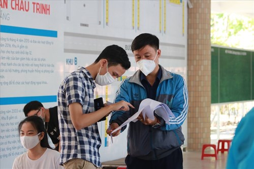 VNPT supports Da Nang students to successfully take their semester tests online