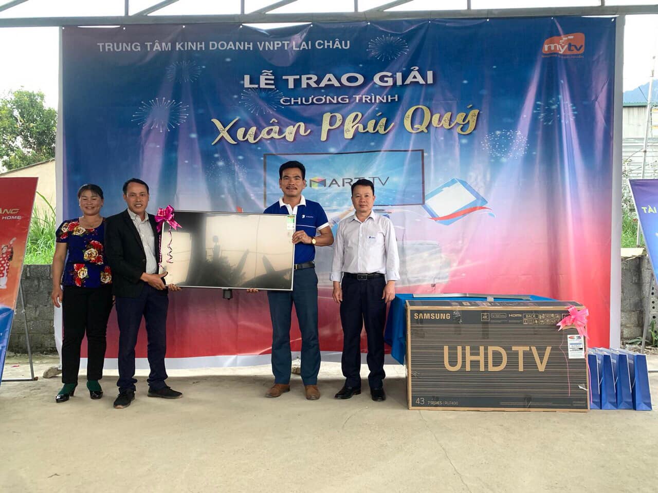 Xuân phú quý - Nhận Tivi