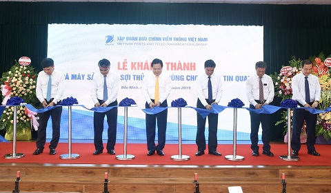 VNPT khánh thành Nhà máy sản xuất sợi quang đầu tiên khu vực Đông Nam Á