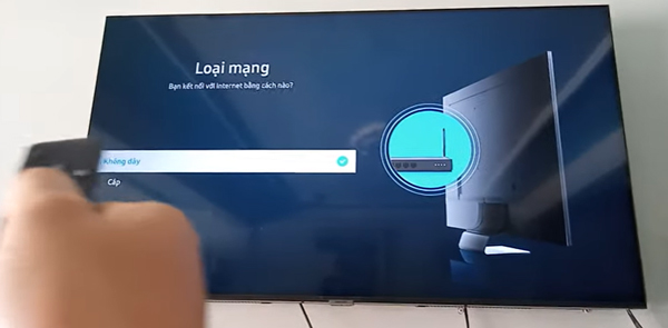 Người dùng kết nối mạng Không dây để sử dụng Wifi.