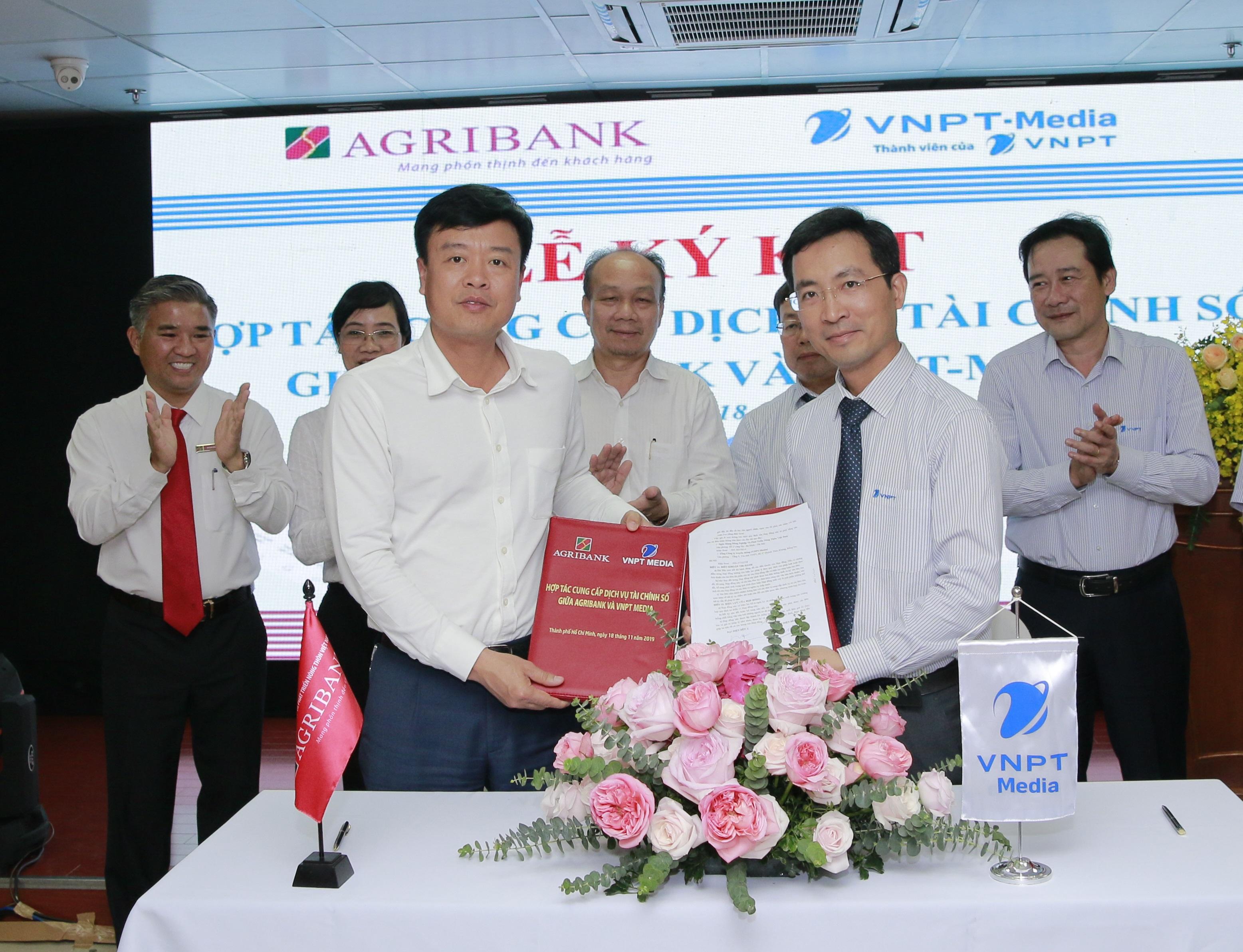 VNPT bắt tay ngân hàng Agribank hợp tác cung cấp dịch vụ Fintech