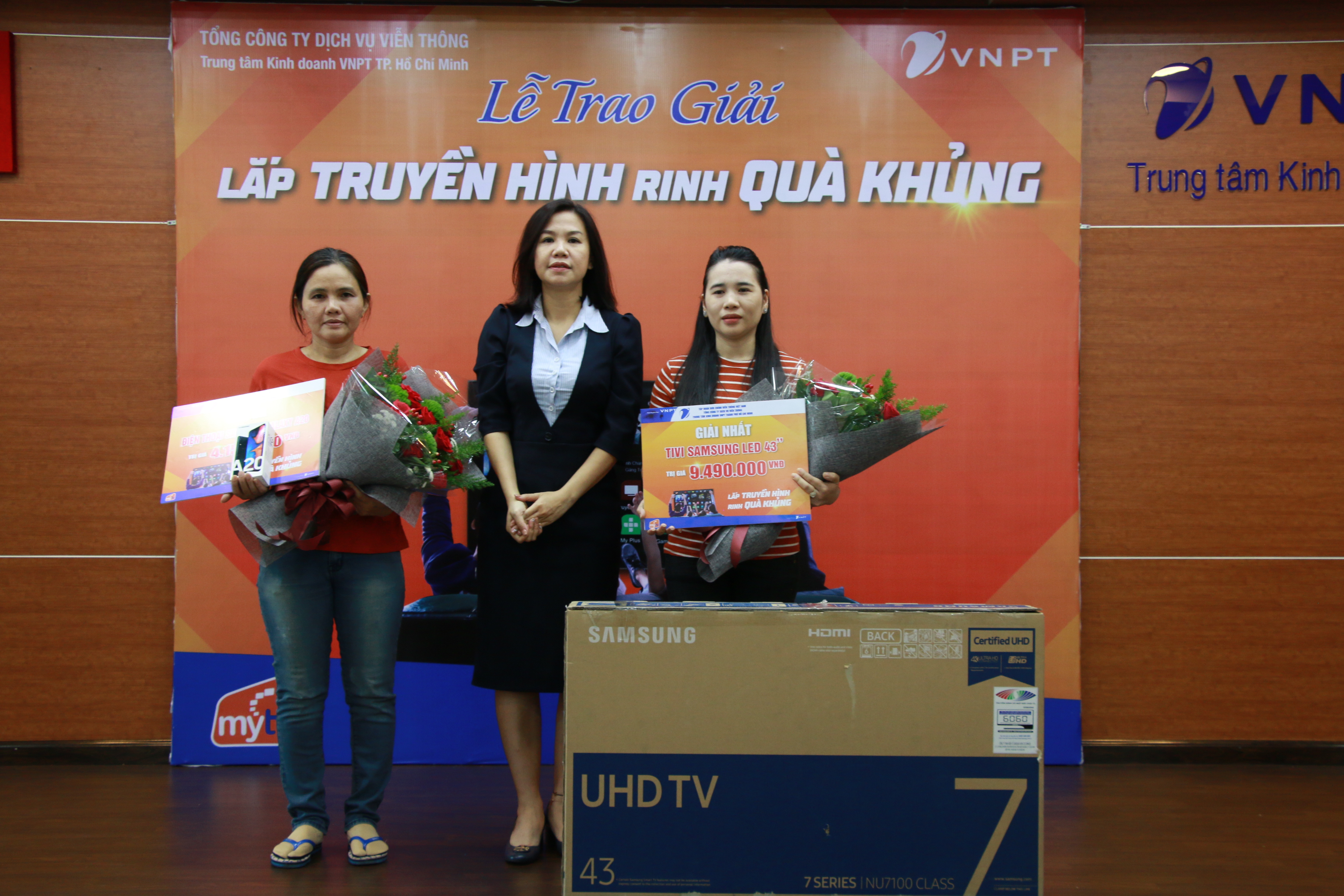 VNPT trao thưởng Khách hàng trúng thưởng CTKM “Lắp truyền hình, Rinh quà khủng” – Đợt 2