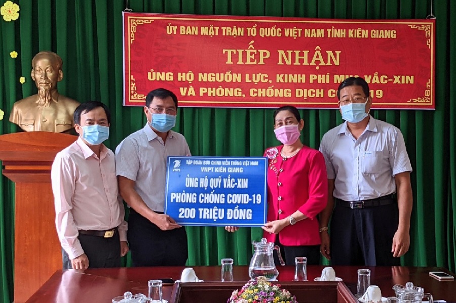 VNPT branches in many provinces and cities support the Covid-19 vaccine fund