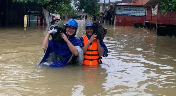 VNPT các tỉnh miền Trung vượt lũ để bảo đảm mạng lưới thông tin huyết mạch