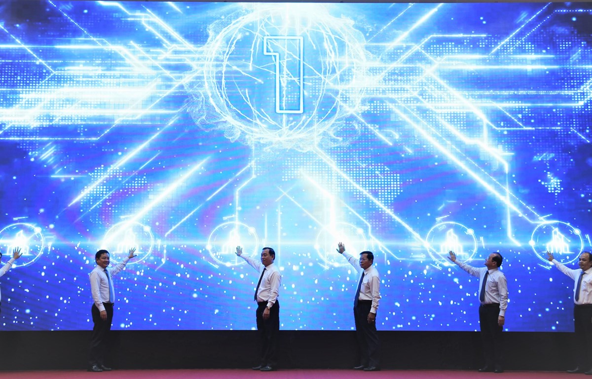 Khai trương nền tảng Chính quyền số toàn diện đầu tiên tại Việt Nam