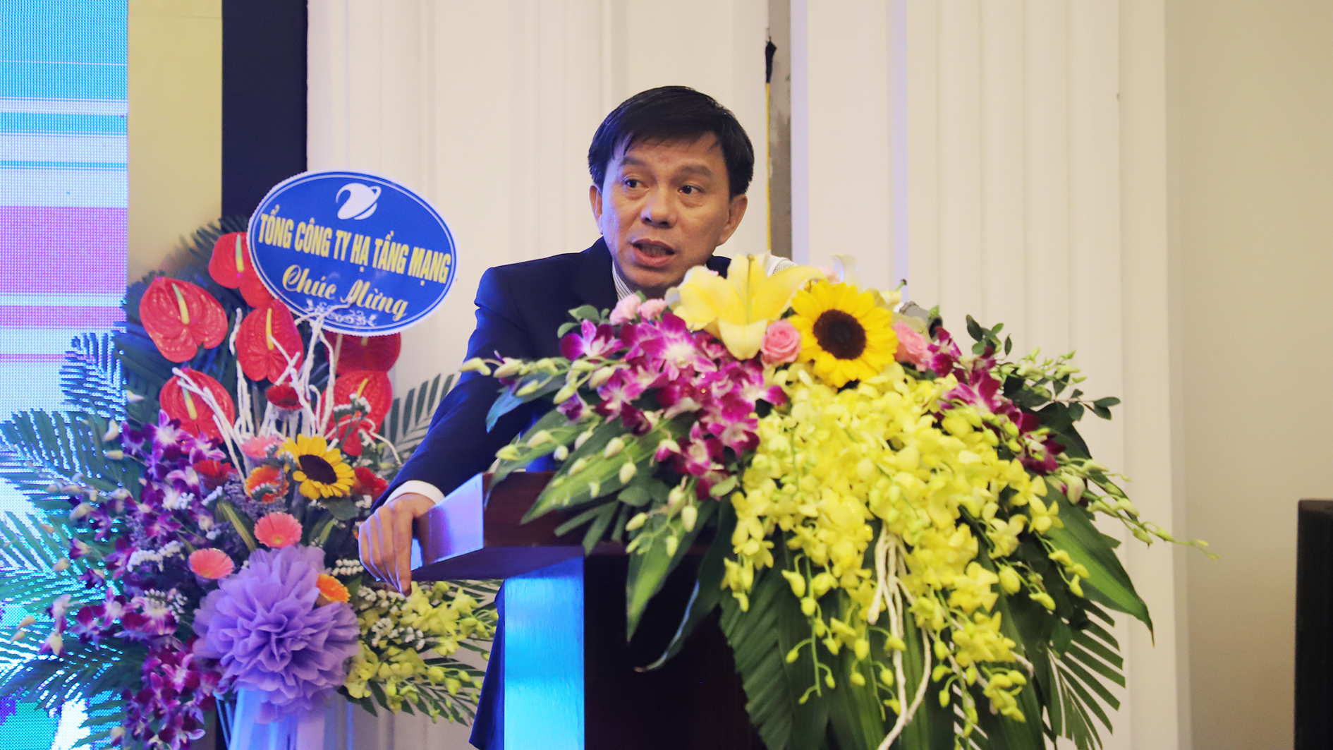 &ocirc;ng Khanh