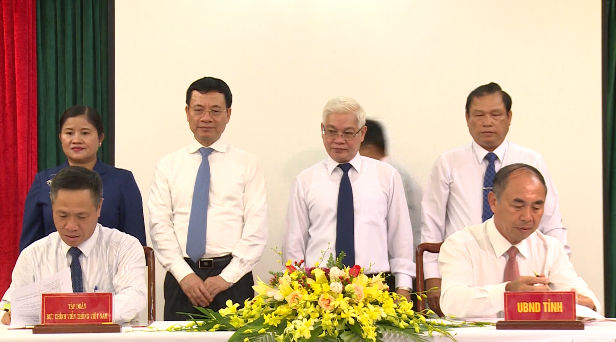 Bình Phước phối hợp với VNPT xây dựng chính quyền điện tử, đô thị thông minh