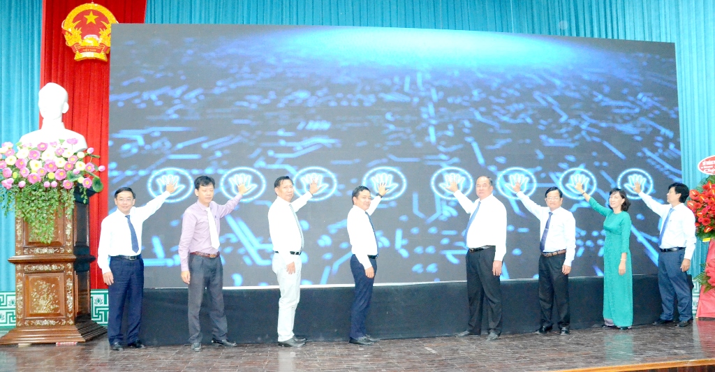 An Giang đẩy nhanh phát triển chính quyền số, chuyển đổi số