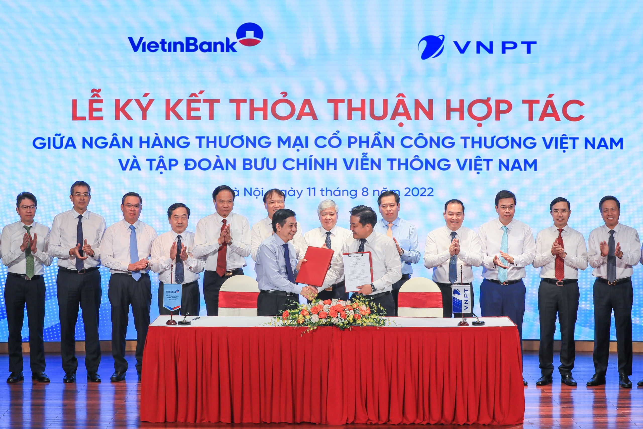 VNPT and Vietinbank cooperate to develop financial technology and digital transformation