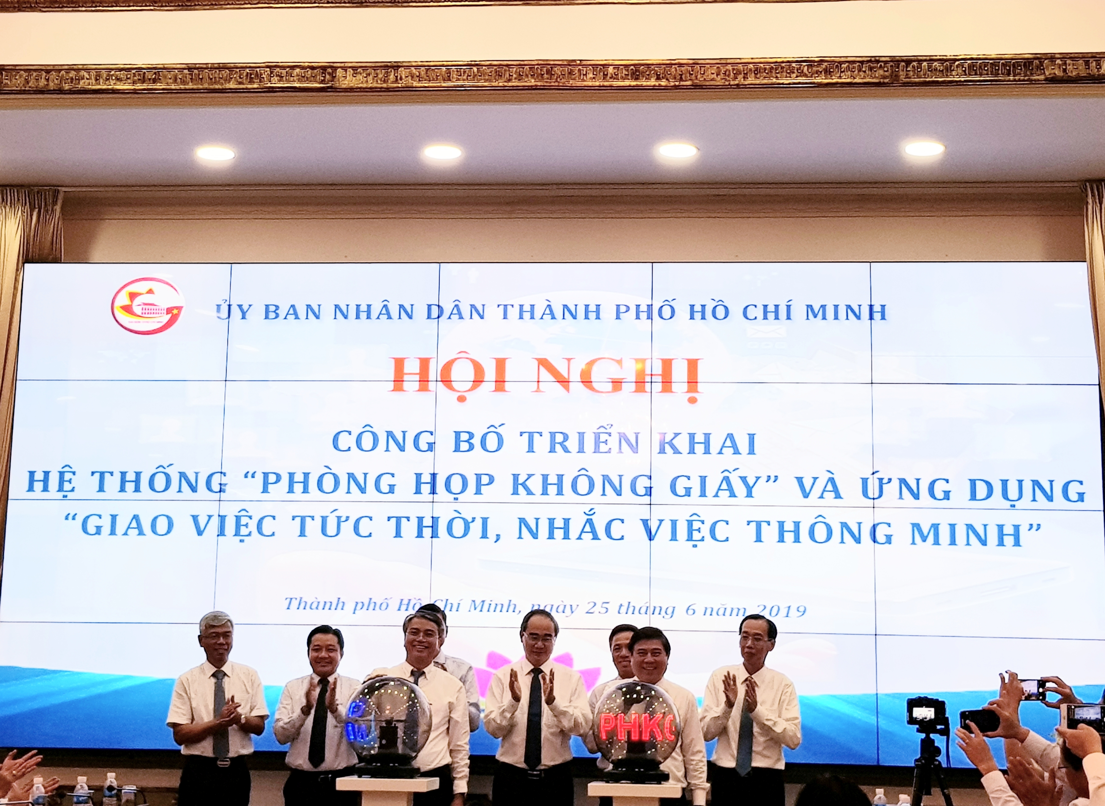 UBND Thành phố Hồ Chí Minh tiên phong triển khai ứng dụng văn phòng điện tử do VNPT xây dựng