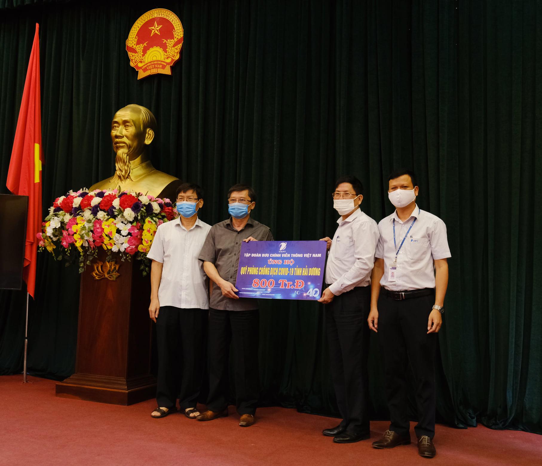 VNPT ủng hộ Hải Dương 1 tỷ đồng để chống dịch Covid-19