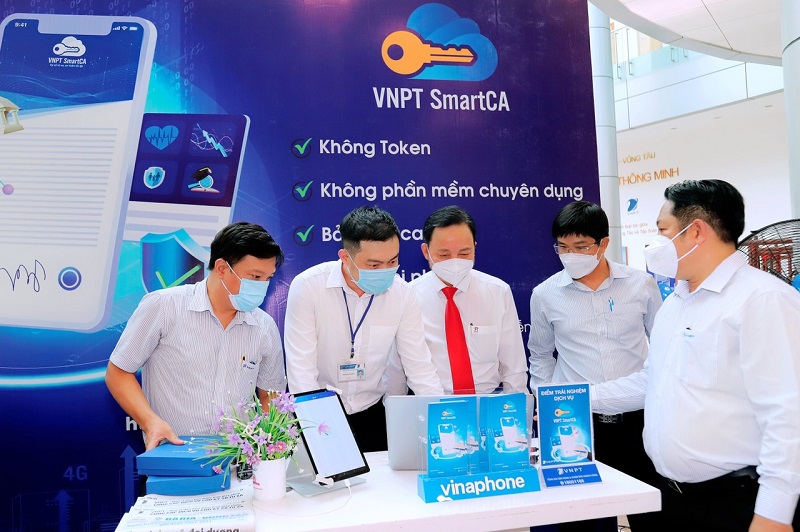 VNPT là đơn vị đầu tiên được trao giấy phép cung cấp dịch vụ chữ ký số từ xa