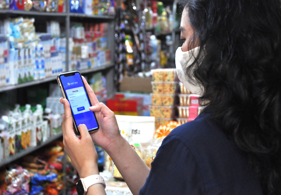 Phần mềm tích hợp nào có thể hỗ trợ hộ kinh doanh thực hiện các thủ tục kê khai thuế, kế toán và hóa đơn điện tử?