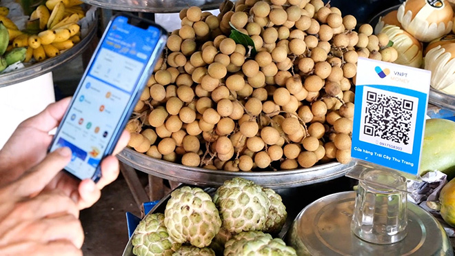 Sự ra đời của dịch vụ tiền di động