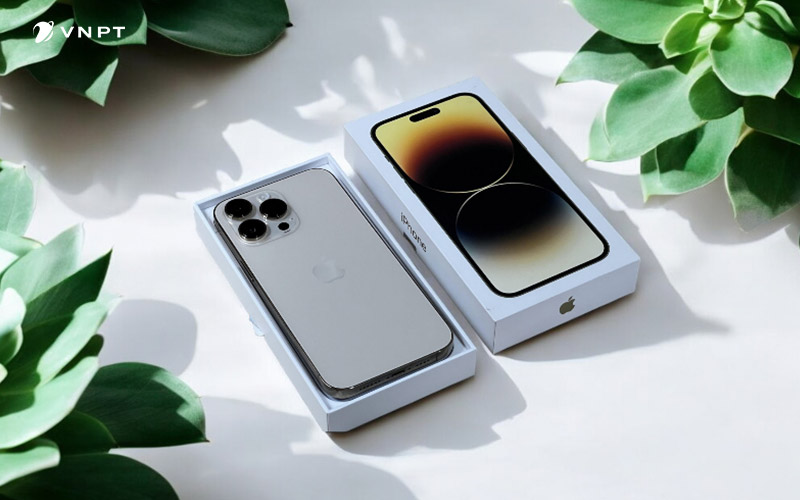 Giải đáp: iPhone 14 bản quốc tế có khe SIM không?
