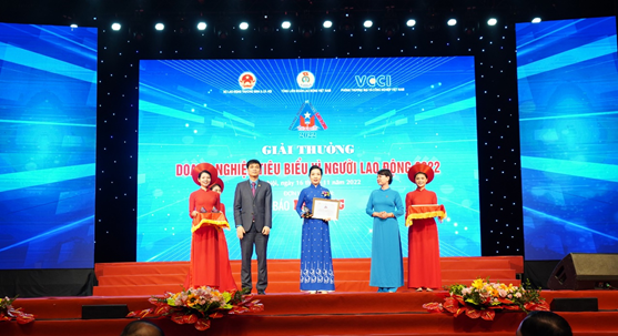 VNPT Group is honored Outstanding Enterprise for Employees in 2022