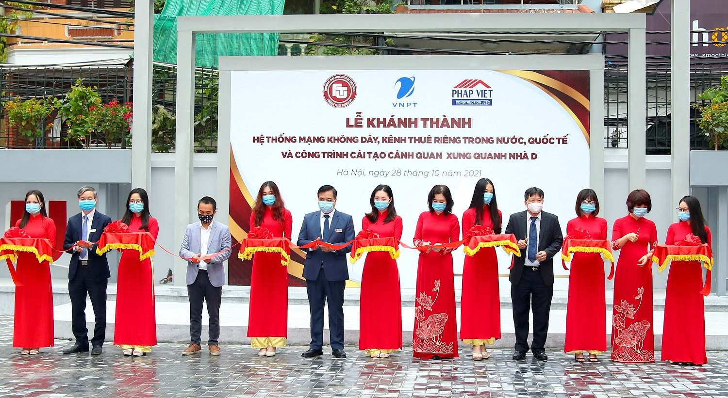 Khánh thành hệ thống viễn thông trong nước và quốc tế của VNPT tại Đại học Ngoại thương