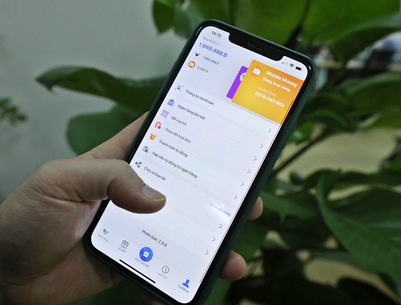 VNPT is one of 02 Internet providers licensed to experiment with Mobile Money service