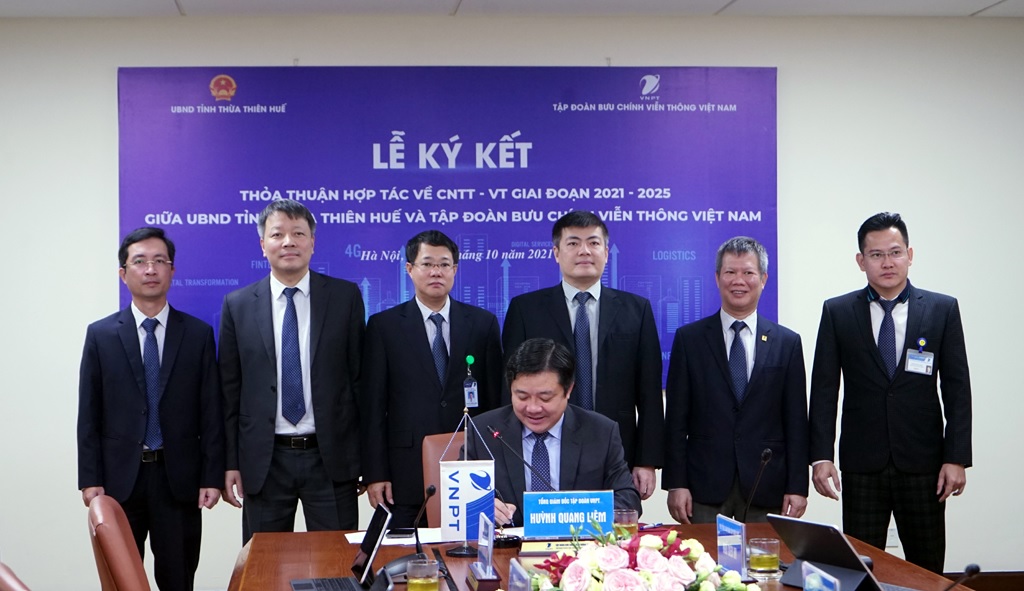 UBND tỉnh Thừa Thiên Huế và Tập đoàn VNPT hợp tác triển khai chuyển đổi số