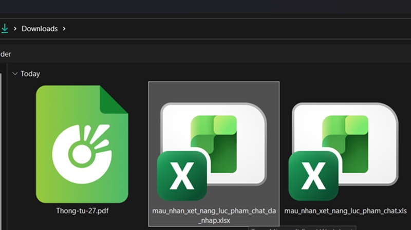 Chọn tải file excel mẫu đã hiệu chỉnh từ máy tính lên.