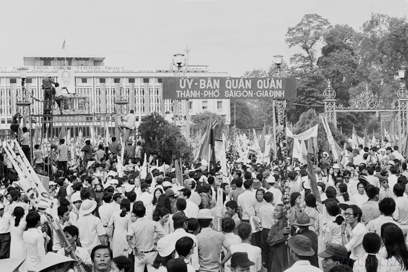 Uỷ ban Quân quản Thành phố Sài Gòn - Gia Định sau ngày giải phóng