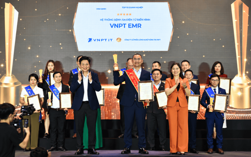 VNPT EMR do VNPT phát triển đã đạt xếp hạng 5 sao tại Giải thưởng Sao Khuê 2026 trong lĩnh vực quản trị nghiệp vụ và y tế số.