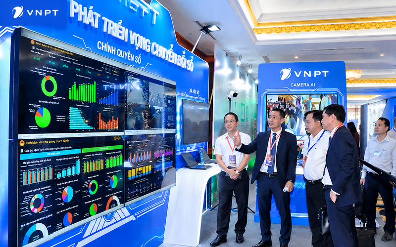 Tập đoàn VNPT mang đến Hệ sinh thái giải pháp y tế số toàn diện, giúp các bệnh viện và trung tâm y tế xây dựng nền tảng vững chắc