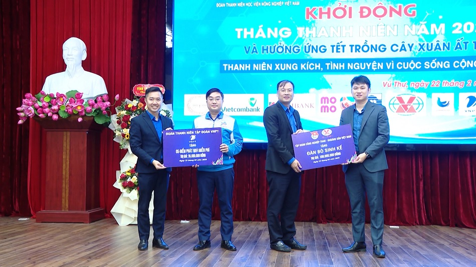 VNPT Youth Union opens "free Wifi access points"     in Thai Binh