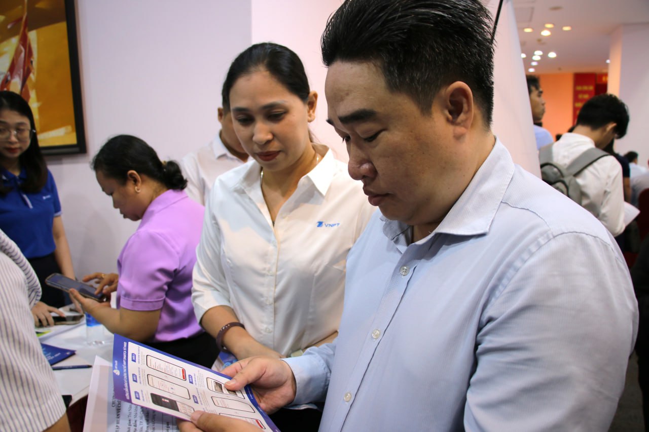 Phổ biến hệ sinh thái các dịch vụ tin cậy của VNPT đến các sở, ban, ngành và doanh nghiệp TP. Hồ Chí Minh