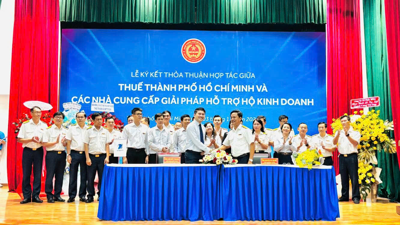 Thúc đẩy hóa đơn điện tử cho hộ kinh doanh: Thuế TP.HCM và VNPT ký kết hợp tác toàn diện